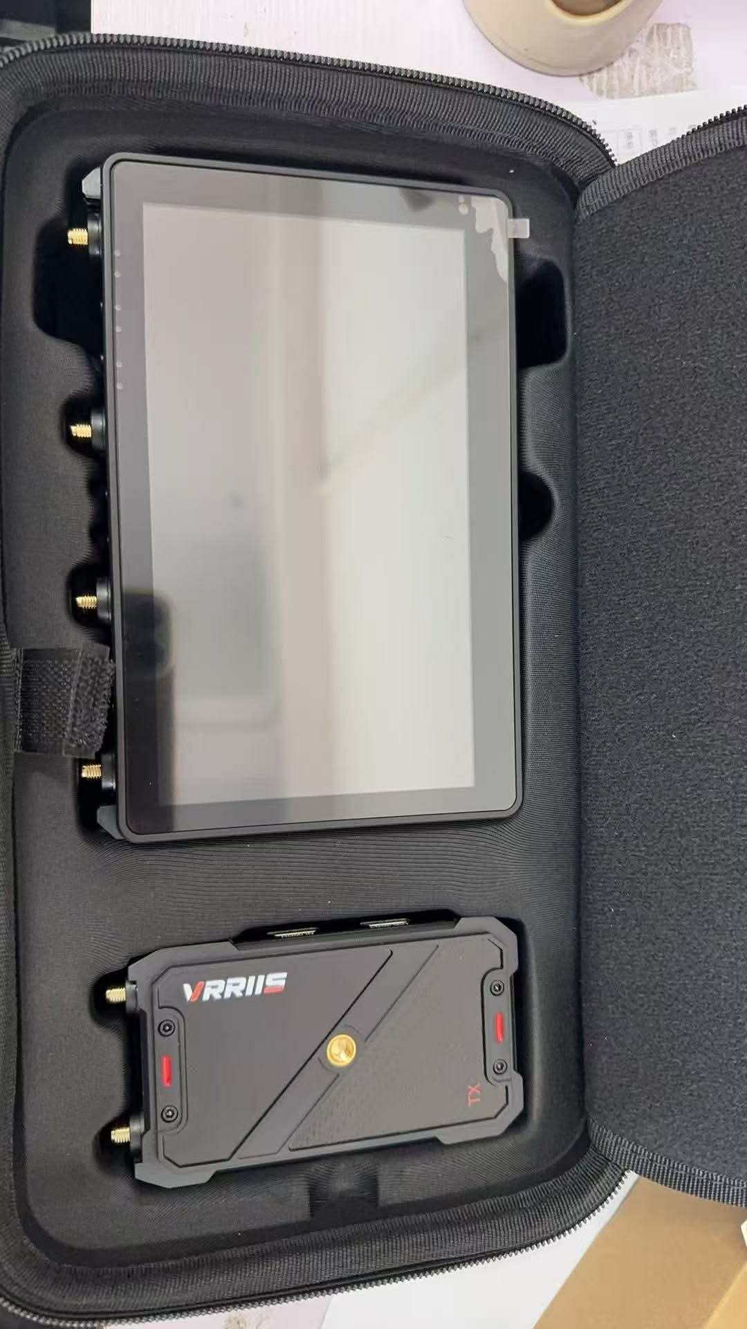 Wireless HDMI Video Transmitter & Receiver With 7" display ( 400meter distance ) - Image 8